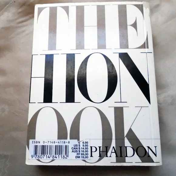 The Fashion Book Photography History - Editorial Design info - Picture 3 of 13